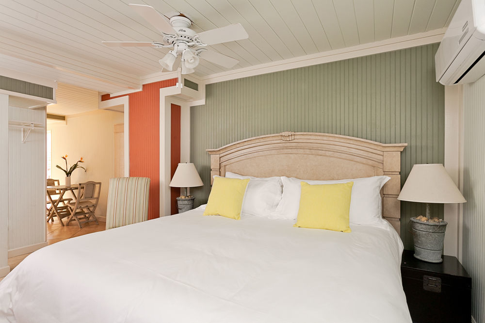 Hotel On The Beach 2*