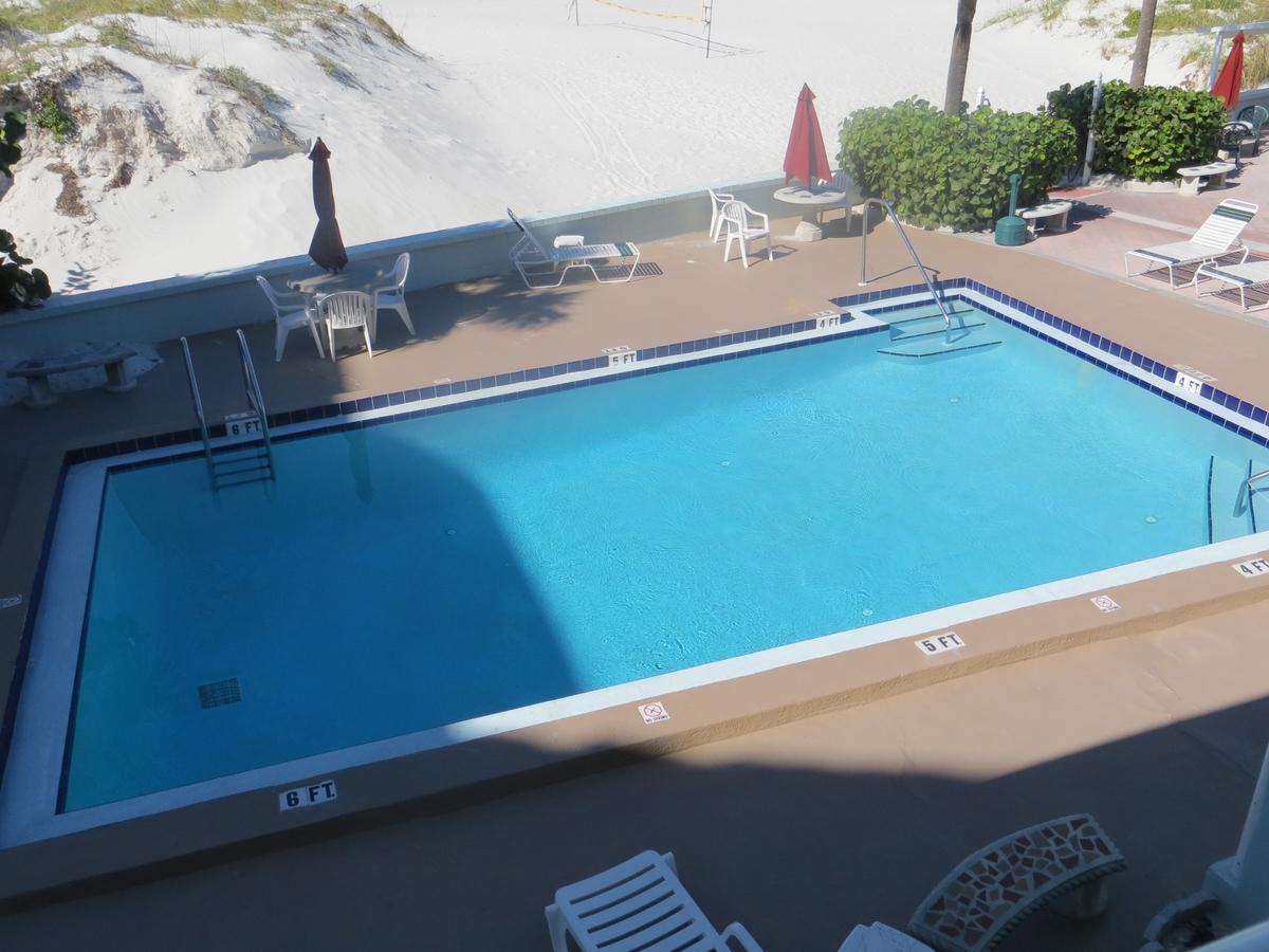 Miramar Motel 2*