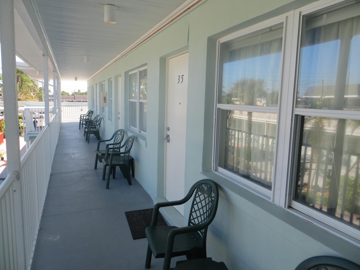 Miramar Motel
