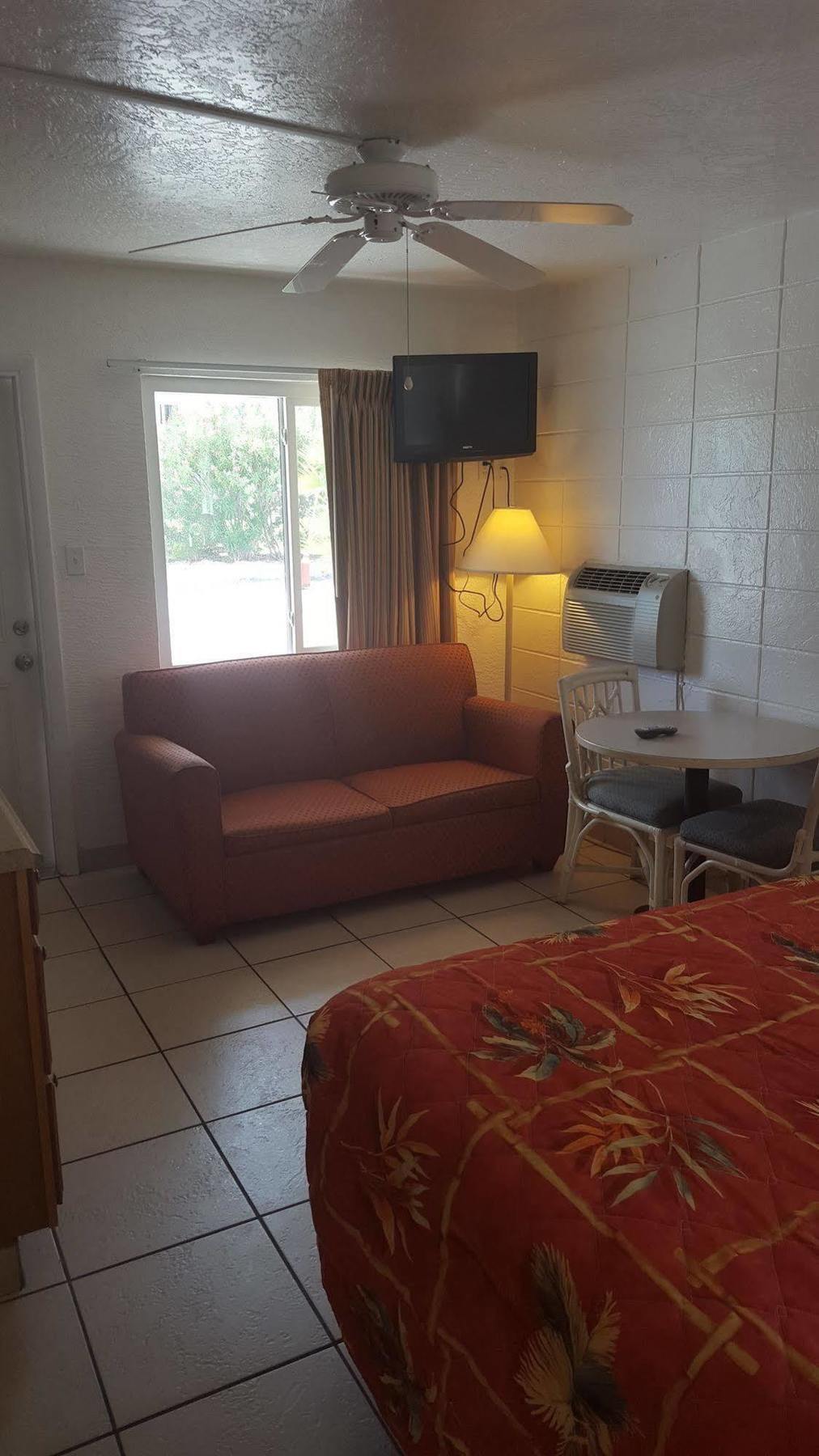 Inn The House - Treasure Island St. Pete Beach