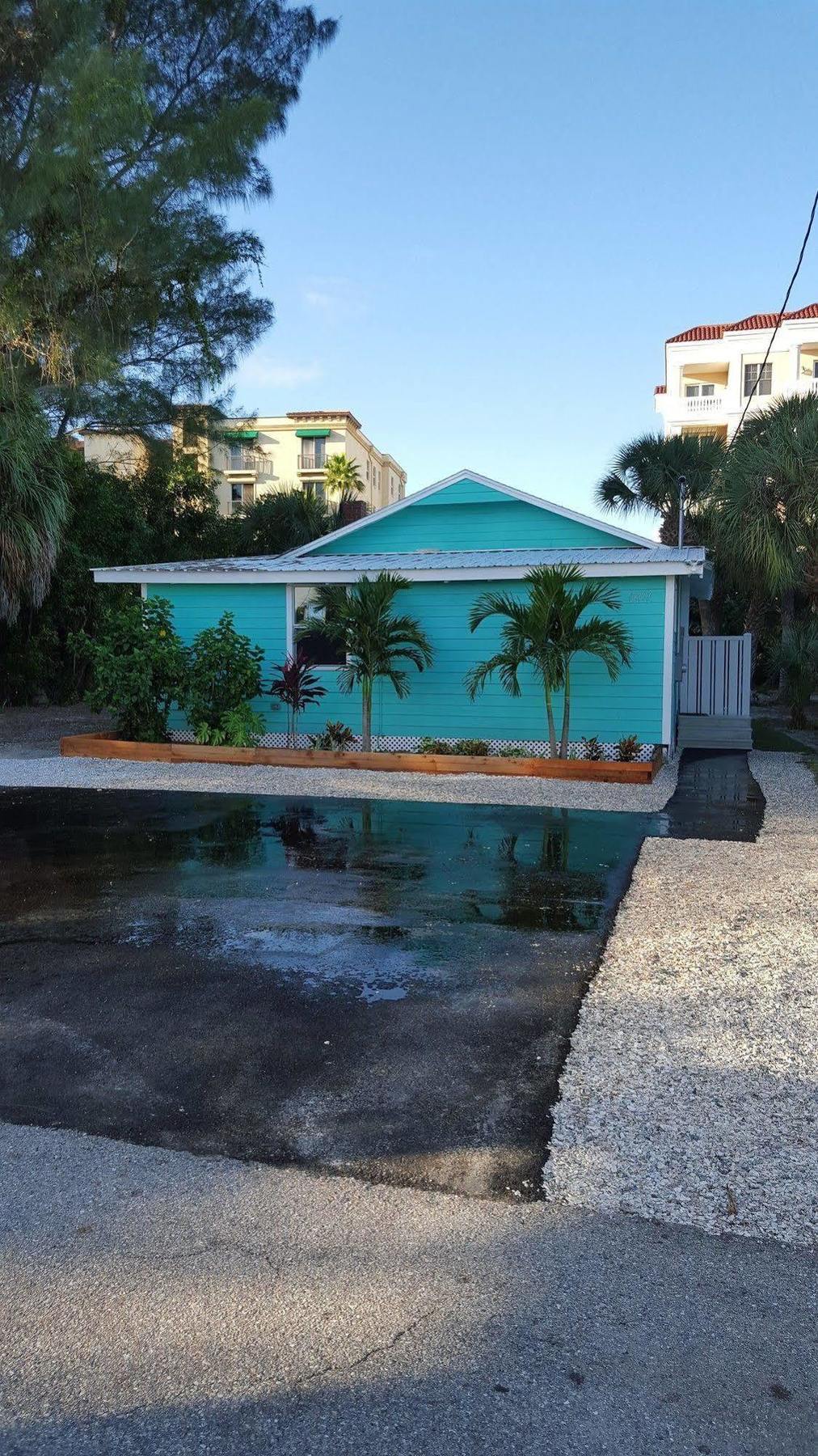 Inn The House - Treasure Island