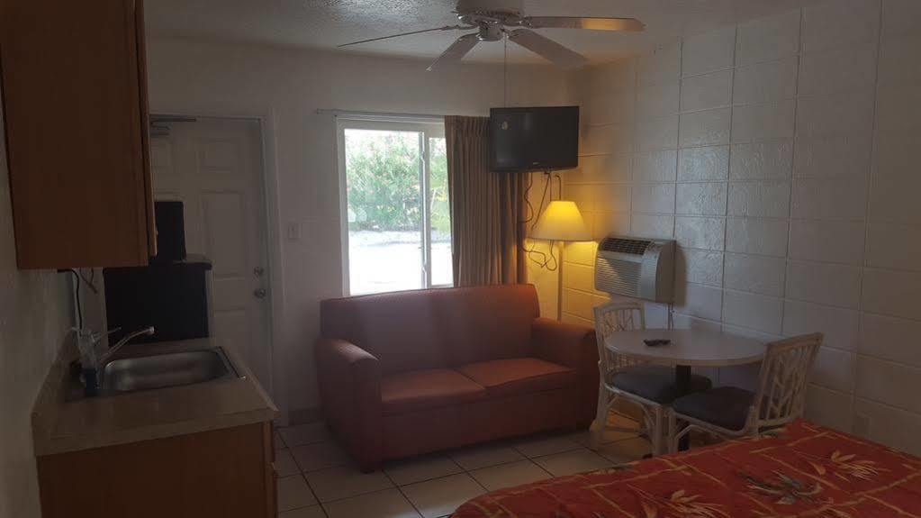 Inn The House - Treasure Island St. Pete Beach