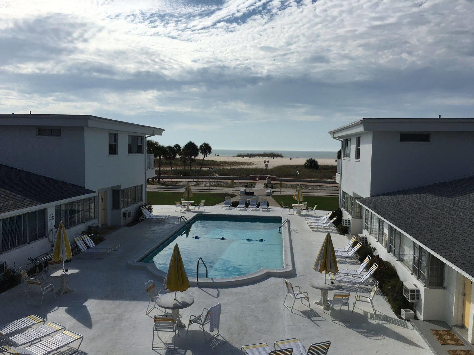 The Sands Of Treasure Island 2* St. Pete Beach