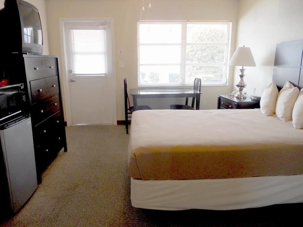 Motel Beachside 2*