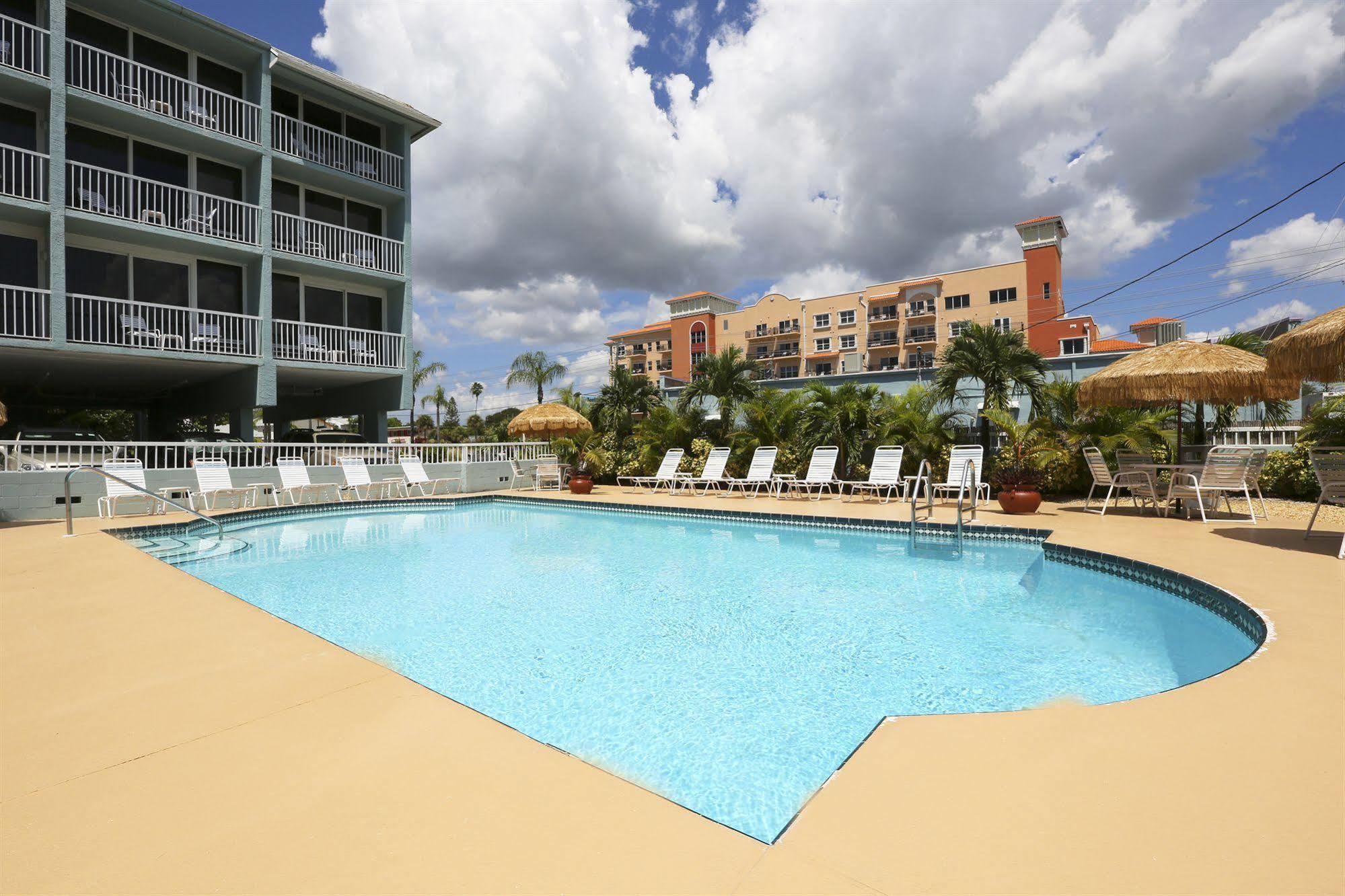 Hotel Barefoot Club St. Pete Beach