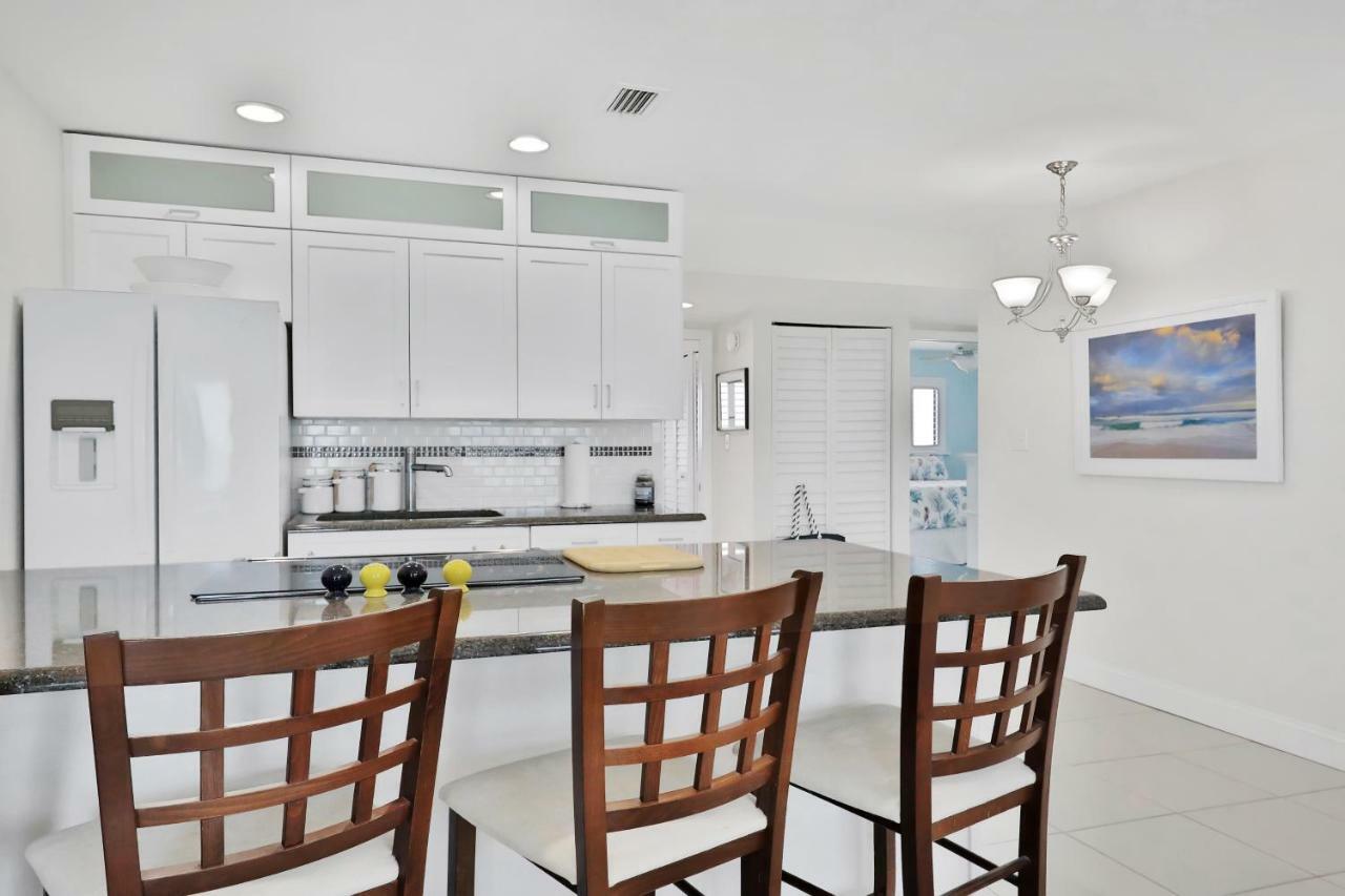 2 Bed 2 Bath In Tampa Bay Apartment *