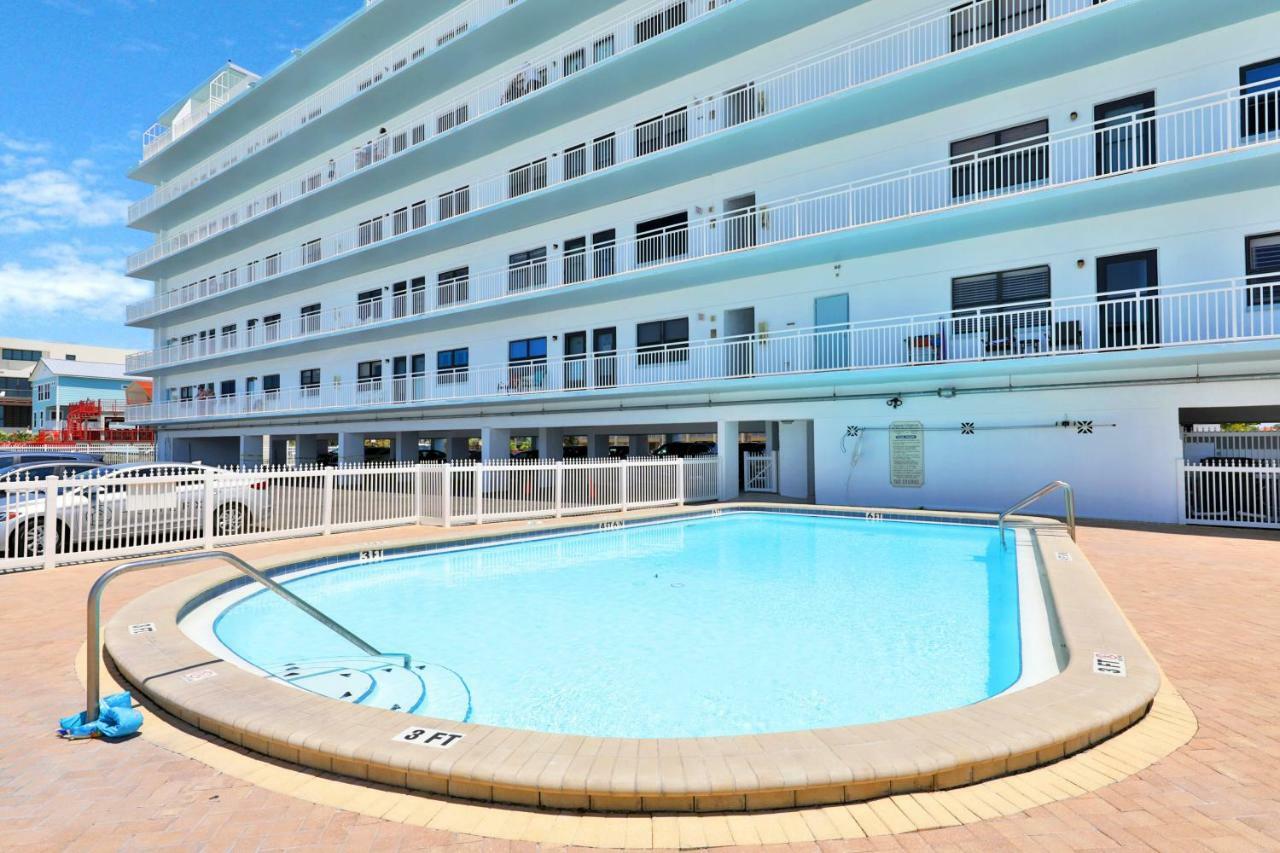 2 Bed 2 Bath In Tampa Bay * St. Pete Beach