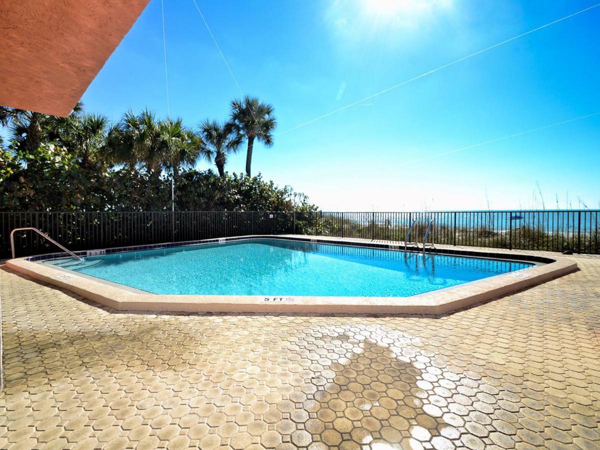 Apartment Madeira Towers 802 Renovated Madeira Towers Beachfront 2 Bedroom 2 Bathroom 23143