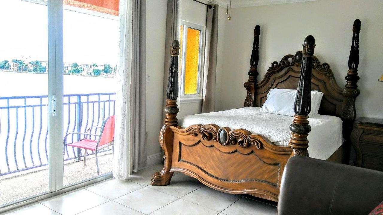 And Bay Mediterraneantownhouse * St. Pete Beach