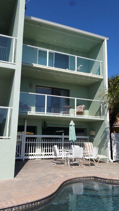 Treasure Island Beautiful Vacation Apartment