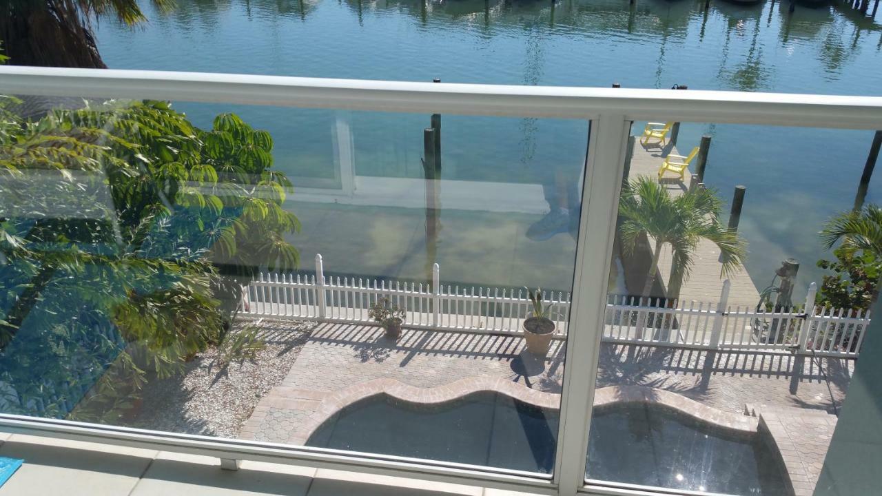 Treasure Island Beautiful Vacation * St. Pete Beach