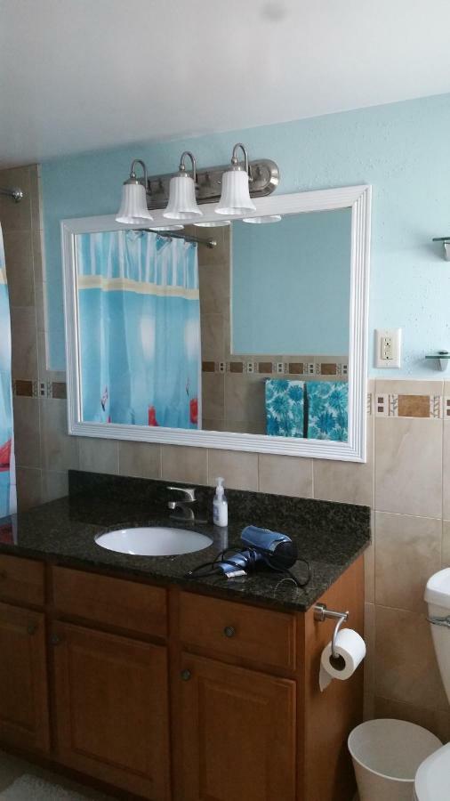 Treasure Island Beautiful Vacation Apartment