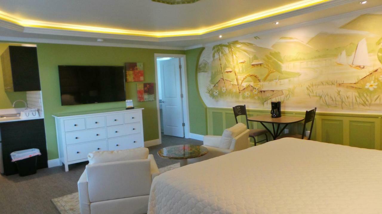 Island House 2*