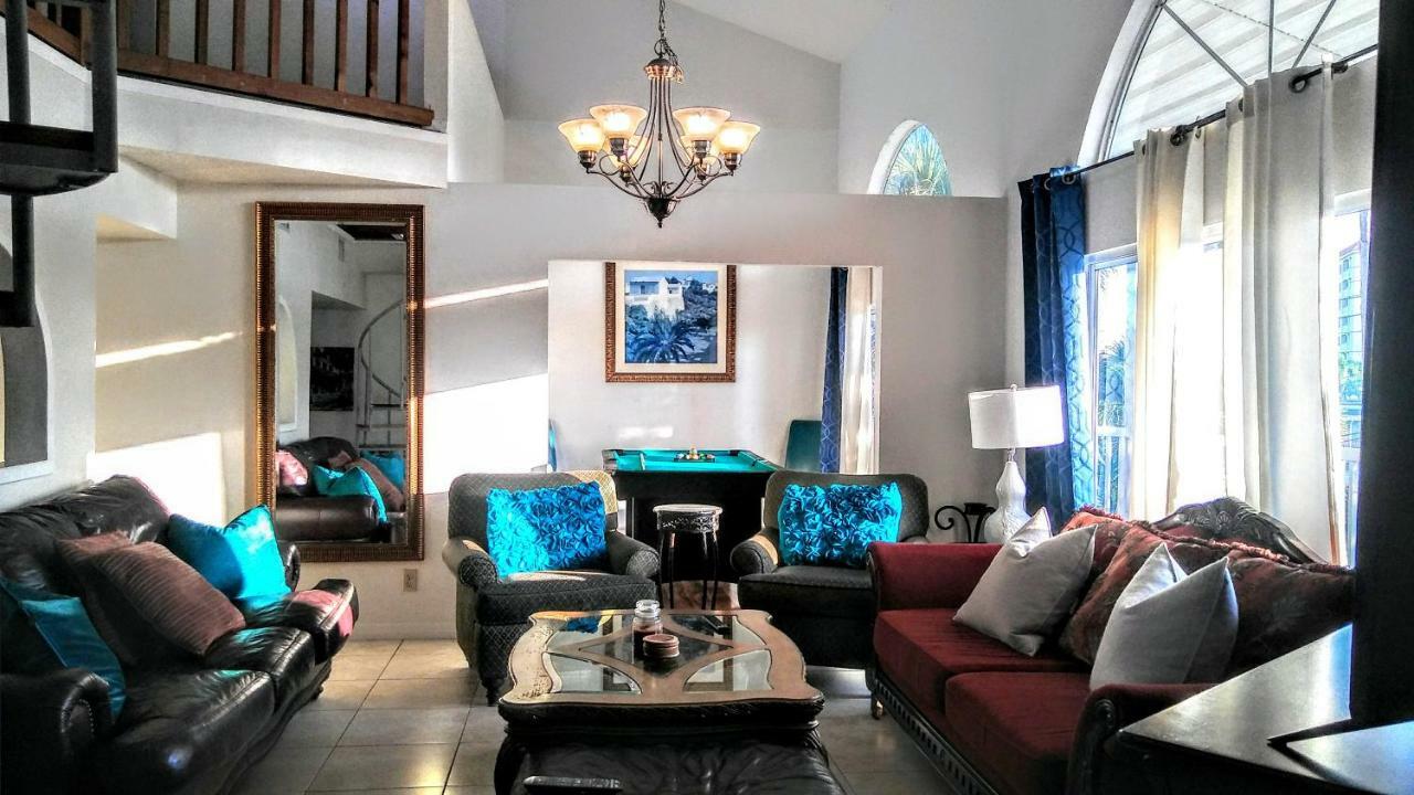 3000 Sq Ft And Bay