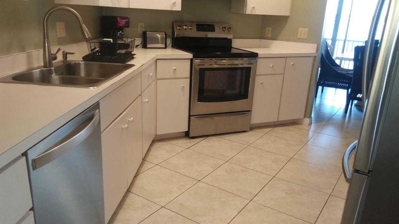 3000 Sq Ft And Bay