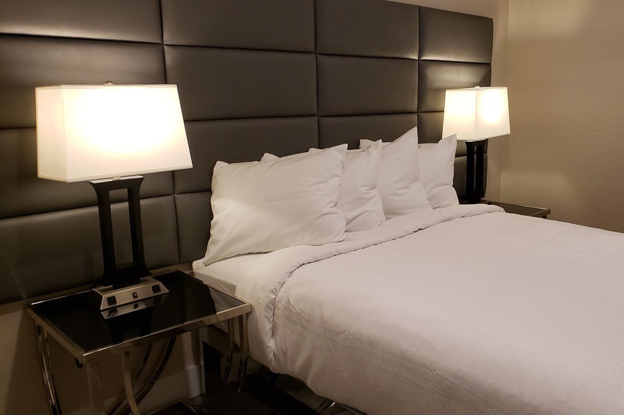 Barefoot Club Hotel St. Pete Beach