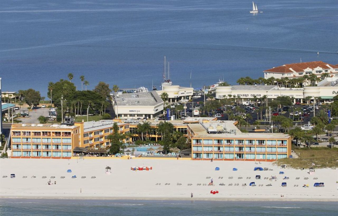 Dolphin Hotel