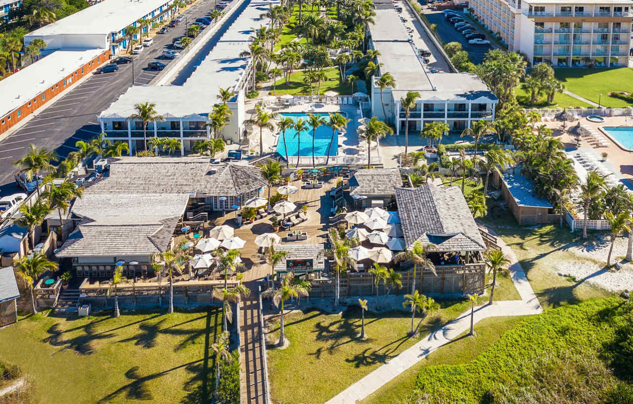 Resort The Beachcomber St. Pete &