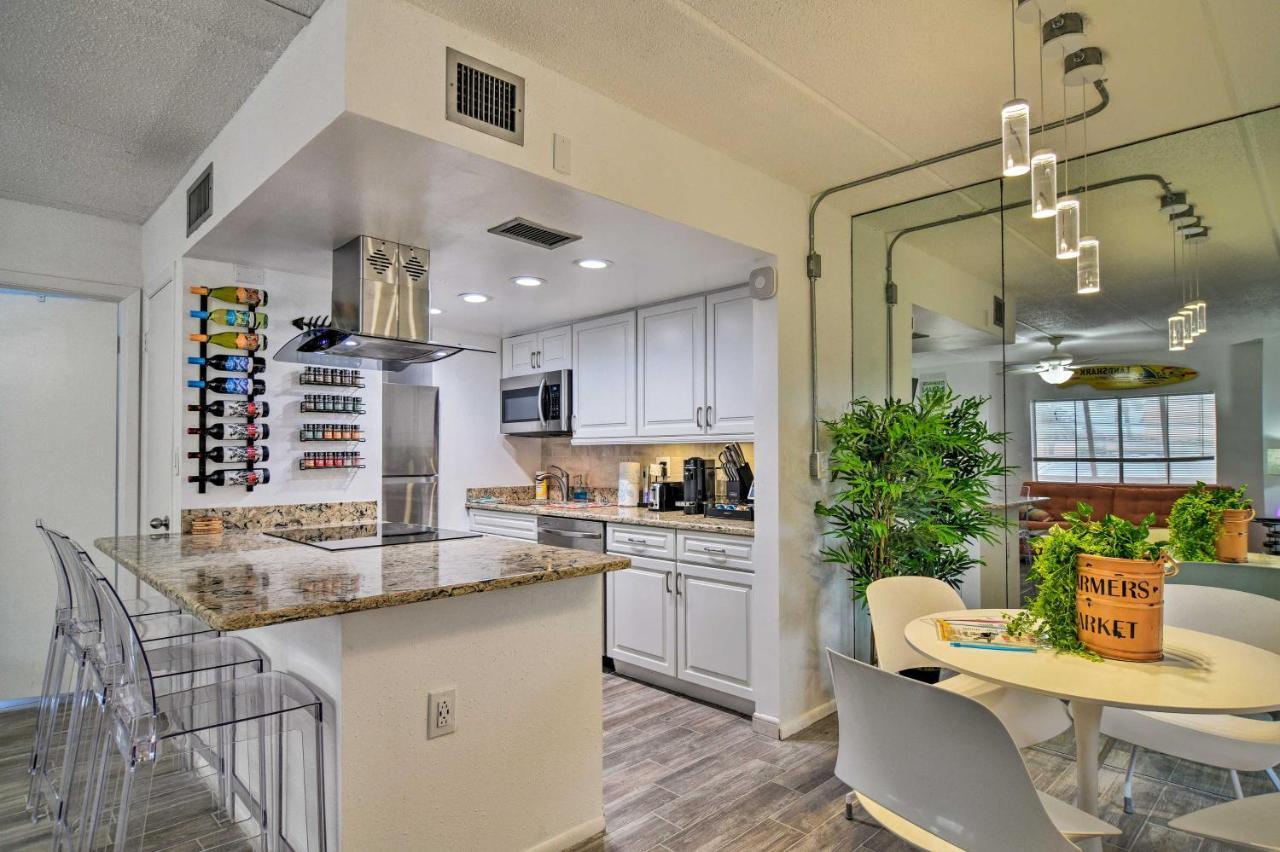 Modern St Pete With Community Pool! *