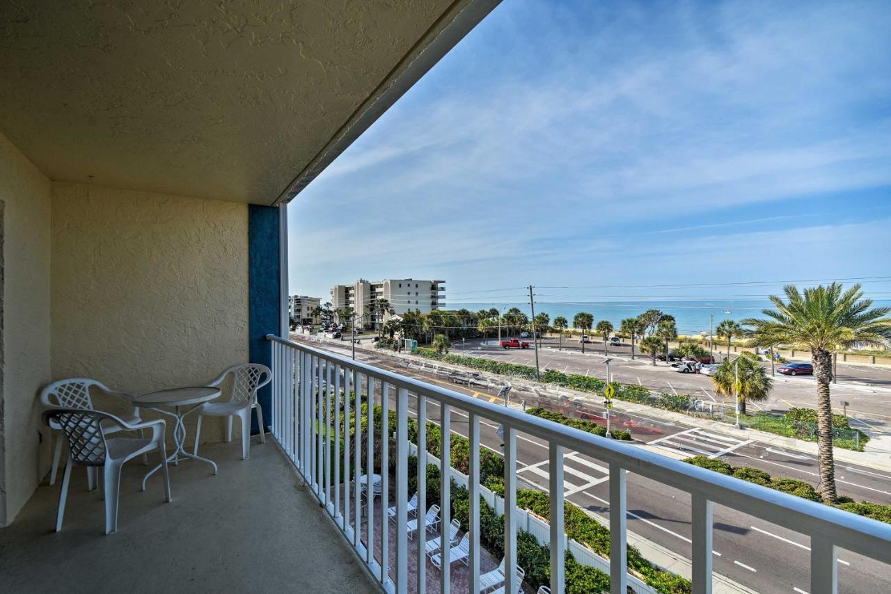 Coastal With Balcony Walk To Madeira Beach! *