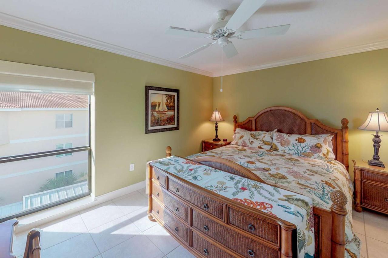 Holiday home 405 - St. Pete Beach
