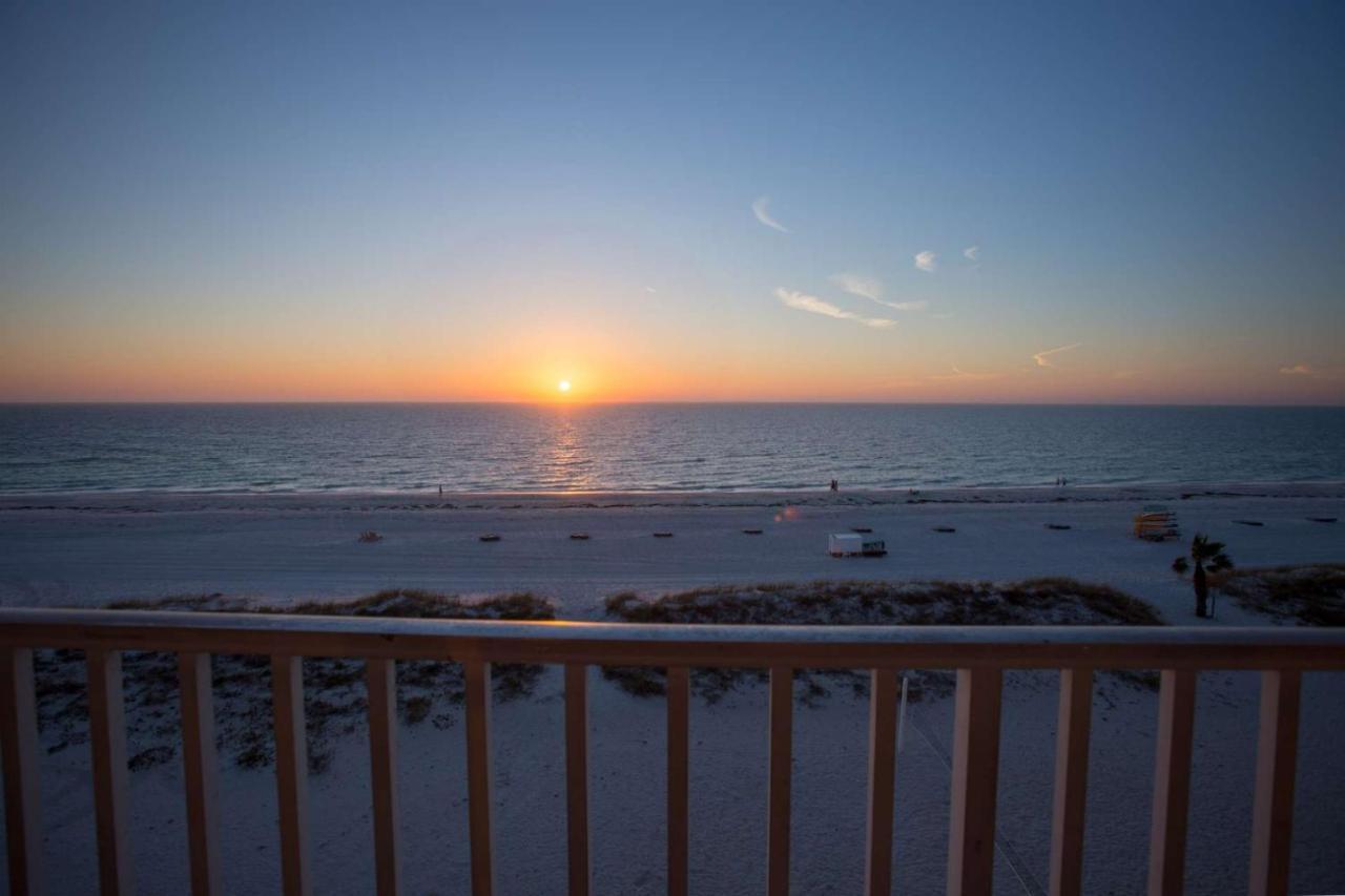 519 - Island * St. Pete Beach