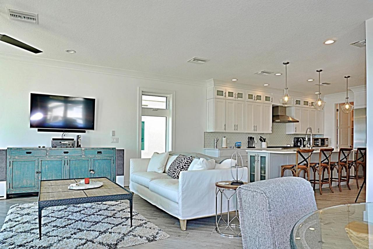 Holiday home Pass-a-grille Luxury Waterfront 612 By Techtravel