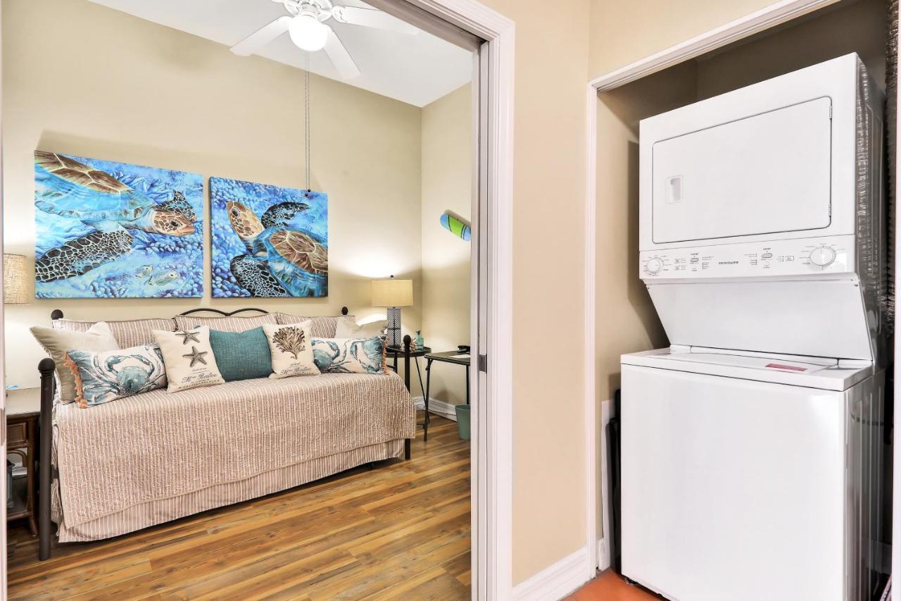 Apartment Bay Front Oasis *