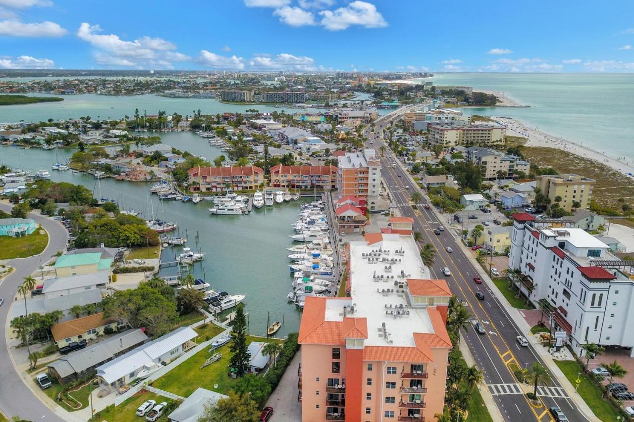 Apartment Bay Front Oasis *