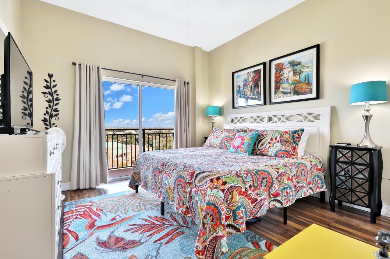 Apartment Bay Front Oasis *