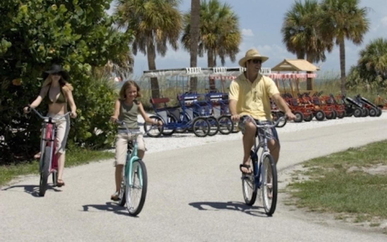 Affordable Beach - One Bedroom Dlx St. Pete Beach