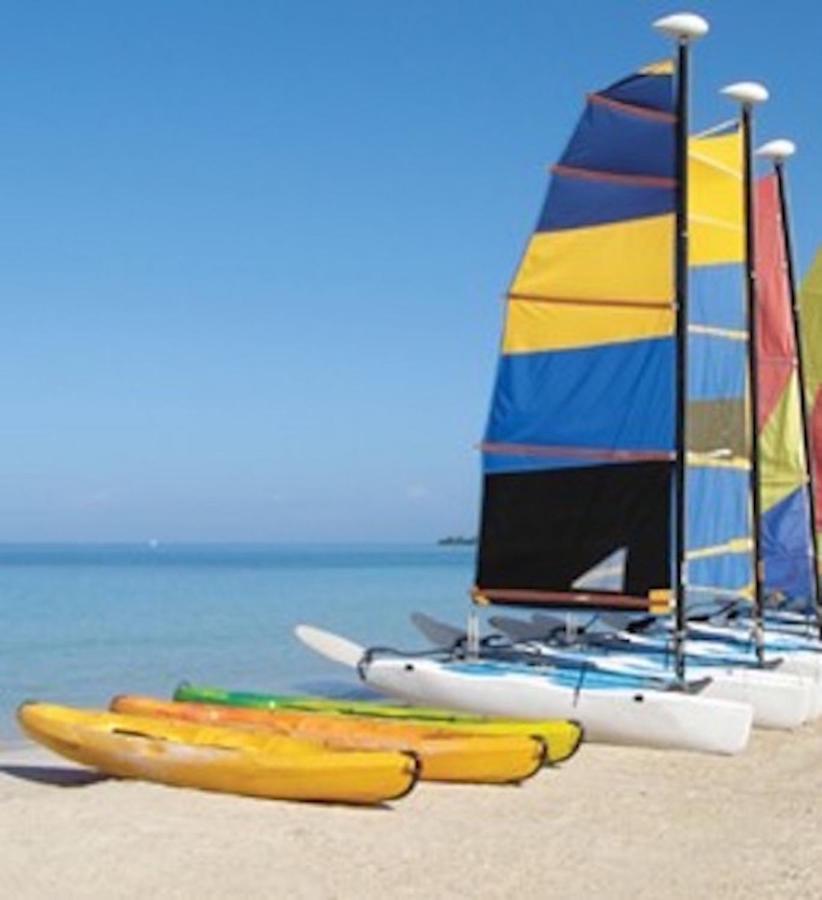 Affordable Beach - One Bedroom Dlx Apartment
