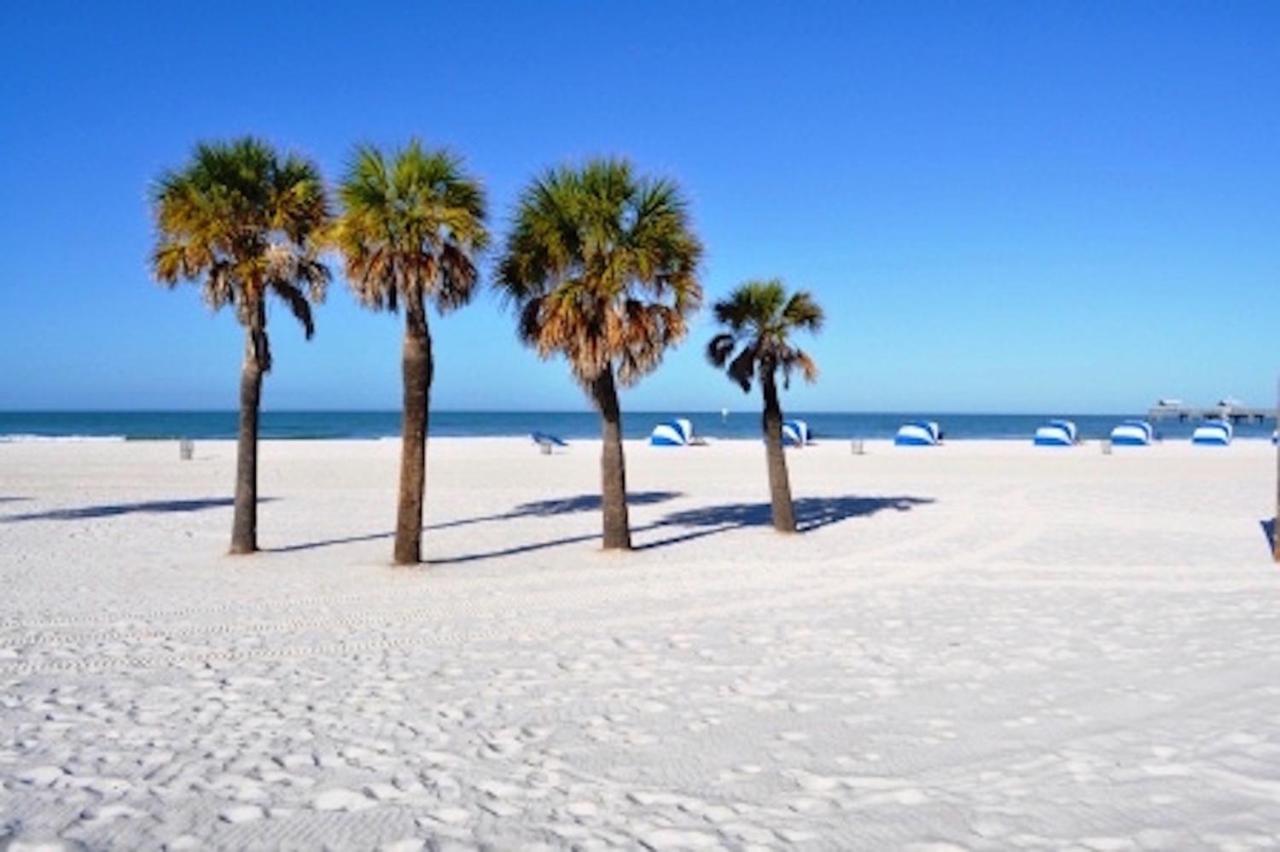 Affordable Beach - One Bedroom Dlx Apartment *