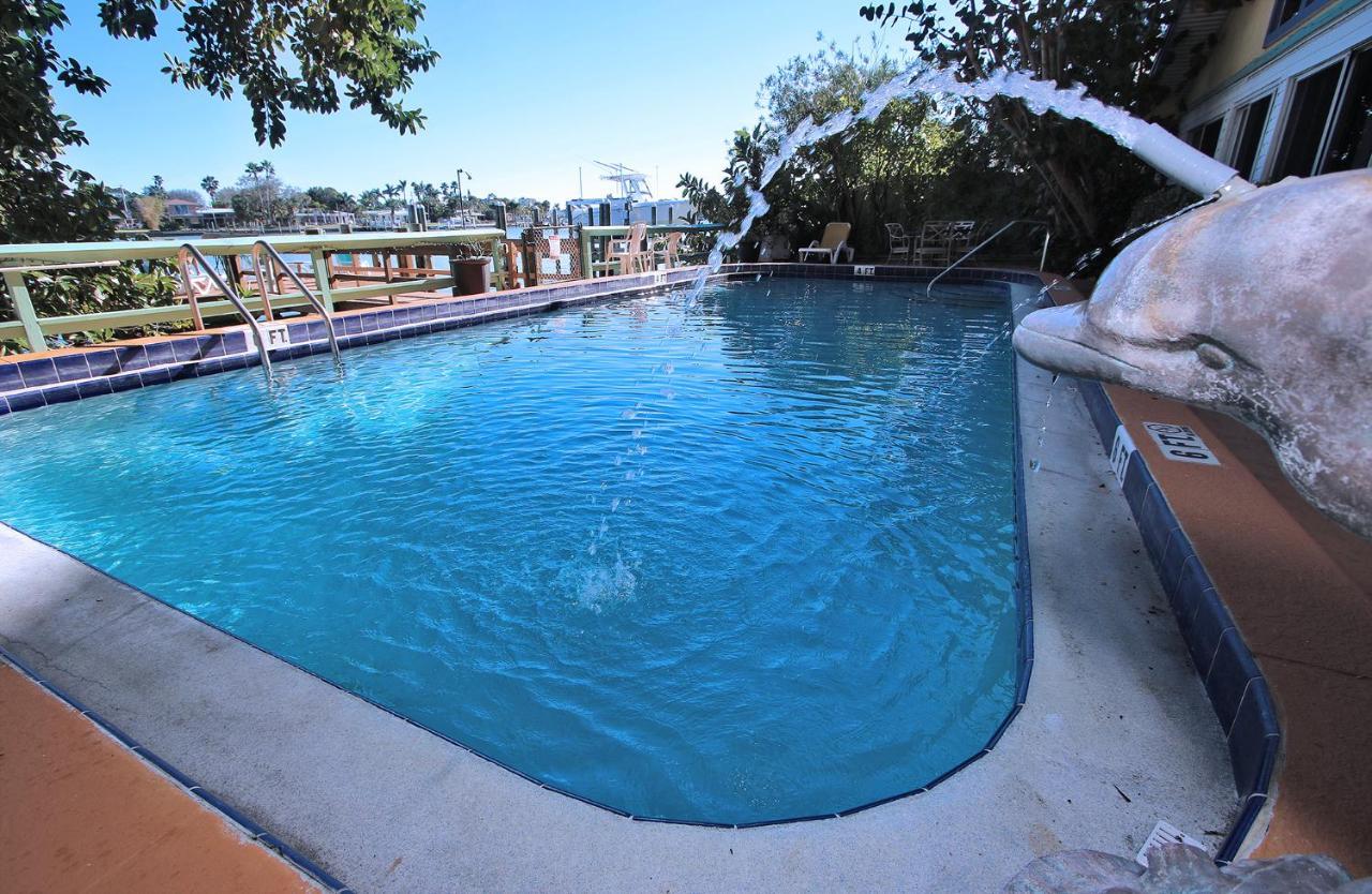 Affordable Beach - One Bedroom Dlx * St. Pete Beach
