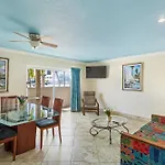 Bay Palms Waterfront Resort - Hotel And Marina