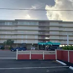 Island Inn Unit 315