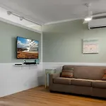 Sunset Beach House - Beach Hugger 1