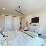 The Harbor 407