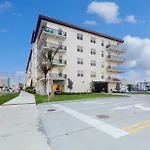 The Harbor 407