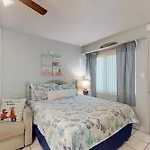 Pass-A-Grille Beach Retreat Unit 8