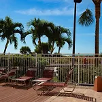 201 - Surf Beach Resort