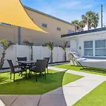 Sala 6 - St Pete Beach Gem!