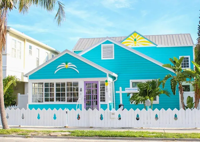 Historic Pass-A-Grille Beach Pineapple House 105-21H By Tech Travel