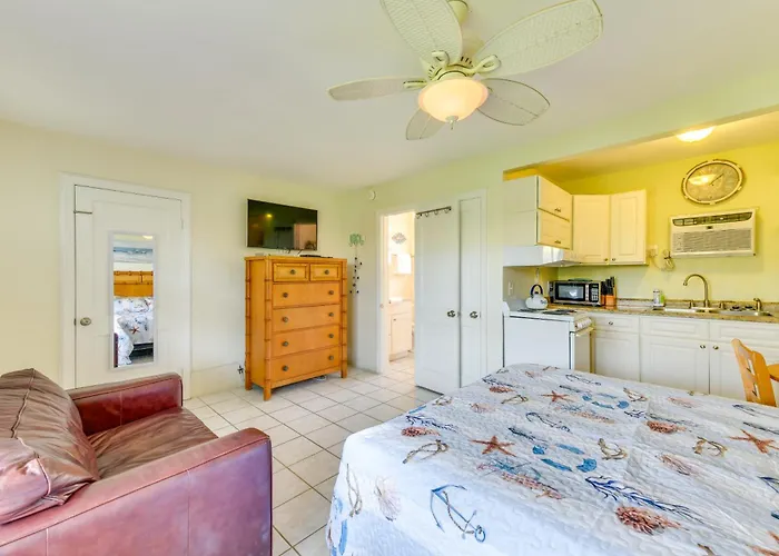 Beachfront Condo Redington Shores Retreat!