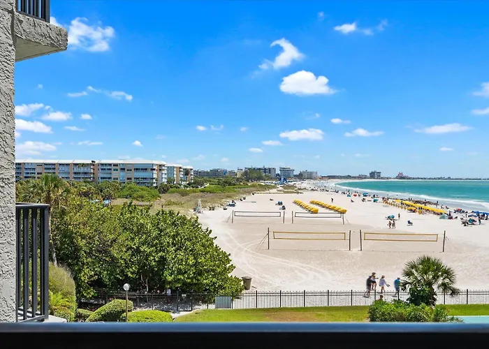Direct Beachfront/Free Parking/Walk To Dining & Shopping