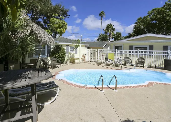 The Cottages At Madeira Beach