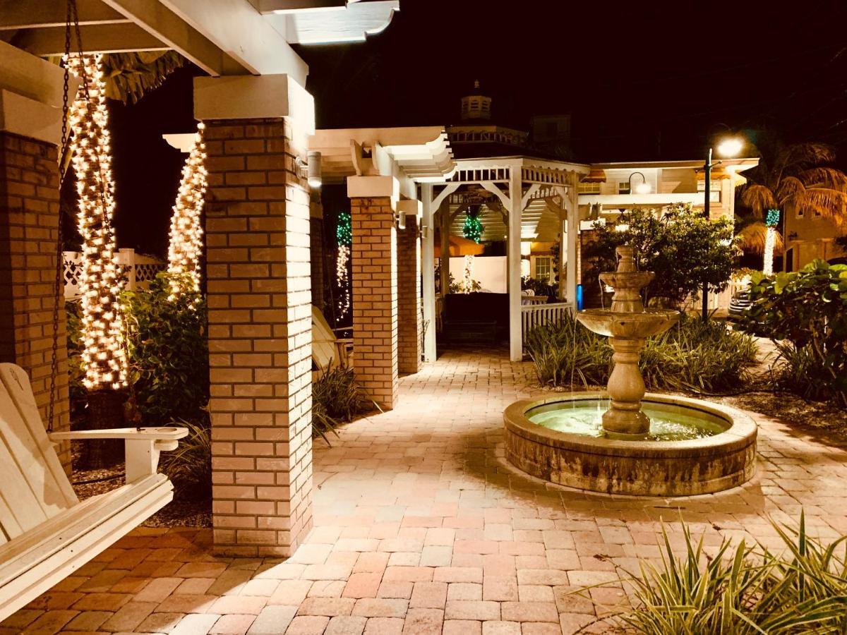 Coconut Pass-a-grille Hotel 3*