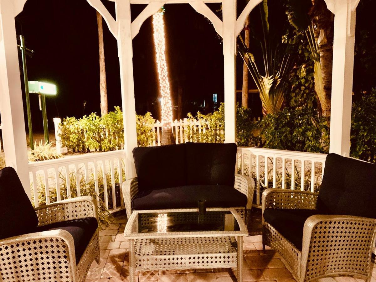 Coconut Pass-a-grille 3*