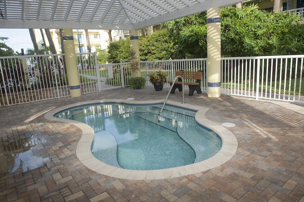 Alden - A Beachfront Hotel 3*