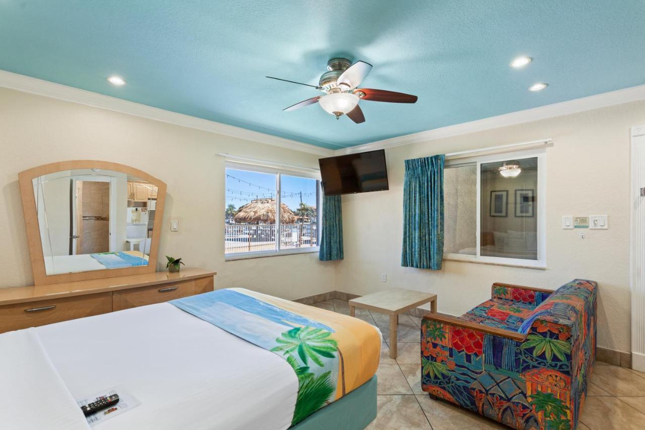 Bay Palms Waterfront - And Marina Hotel 3*